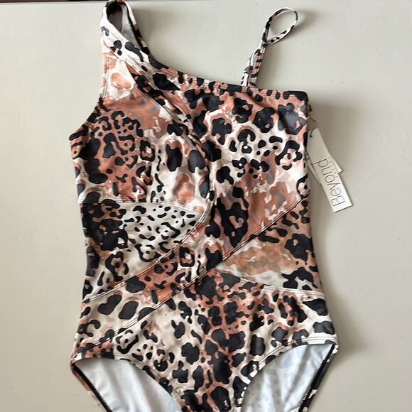 Beyond Control One-Shoulder One Piece Swimsuit Tummy Control - Animal Print 12 - Picture 4 of 11